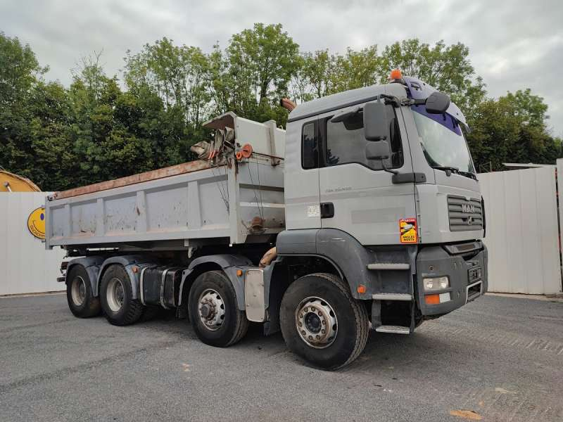 Camion de terrassement 8×4